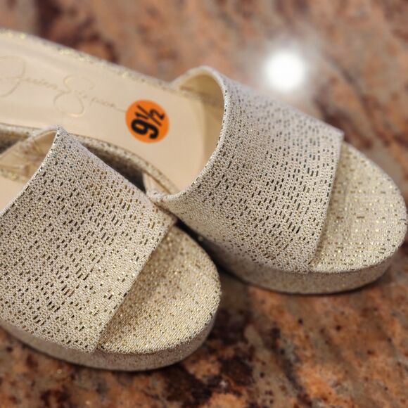 Jessica Simpson Women's Elenoa Gold Platform Slide Sandal Heel, 9.5, New - Picture 3 of 9